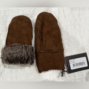 NWT - HutteliHut- Brown Suede Mitts - sz 6-8 Y